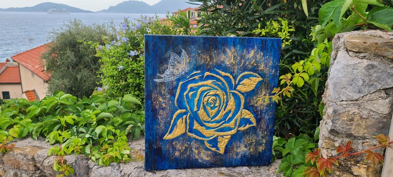 テッラロの町と青いバラの絵画　24金で輝く青いバラ　イタリアの現代絵画アーティスト　マッジーフランチェスコ